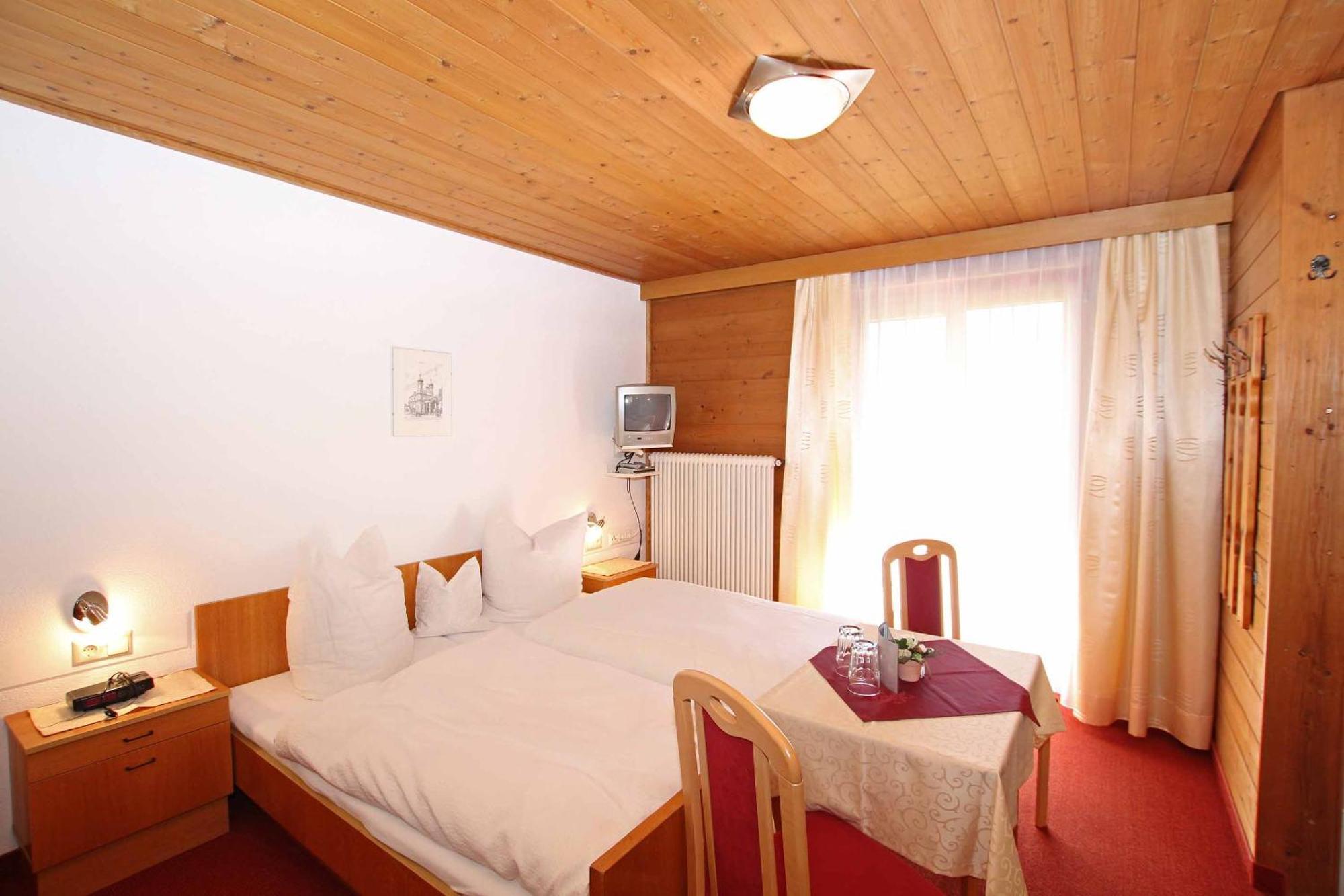 Pension Delacher Ried im Oberinntal Exterior foto